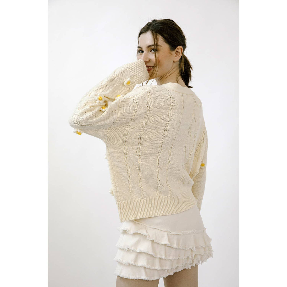 3D Daisy Cable Knit Pattern Cardigan