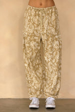 Beige Paisley