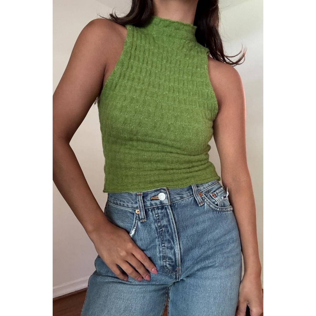 GREEN