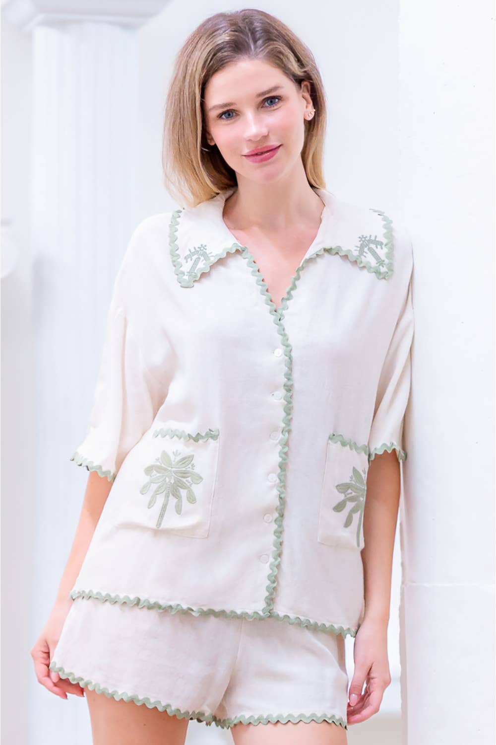 Stylish Short Sleeve Collared Button Down Top for Women