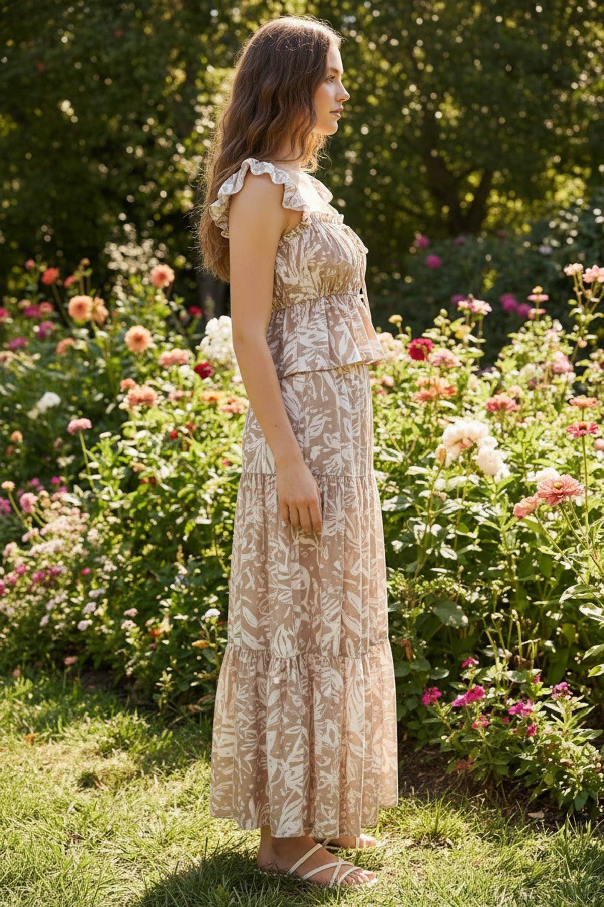 Sweetheart Neckline Top & Skirts Set