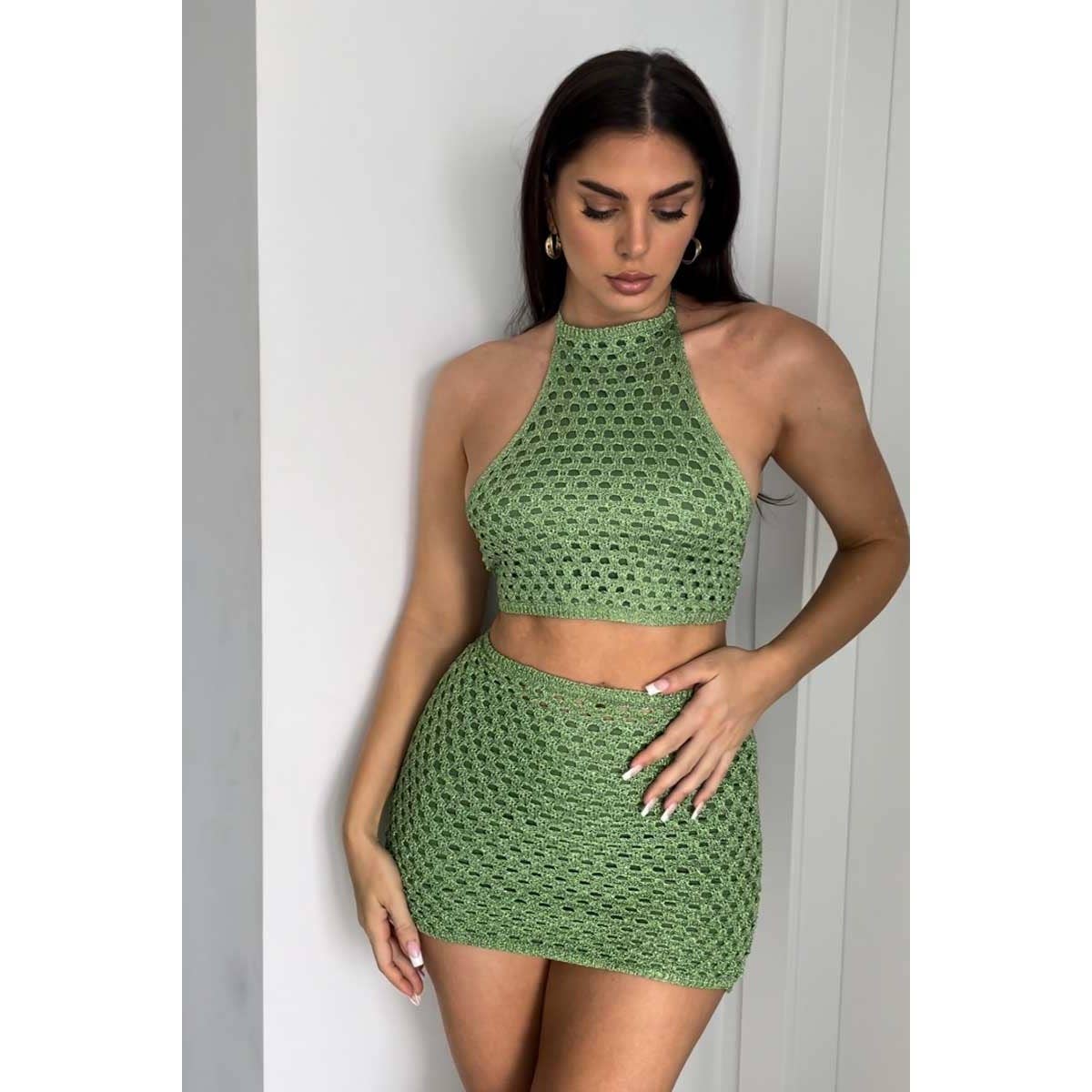 GREEN