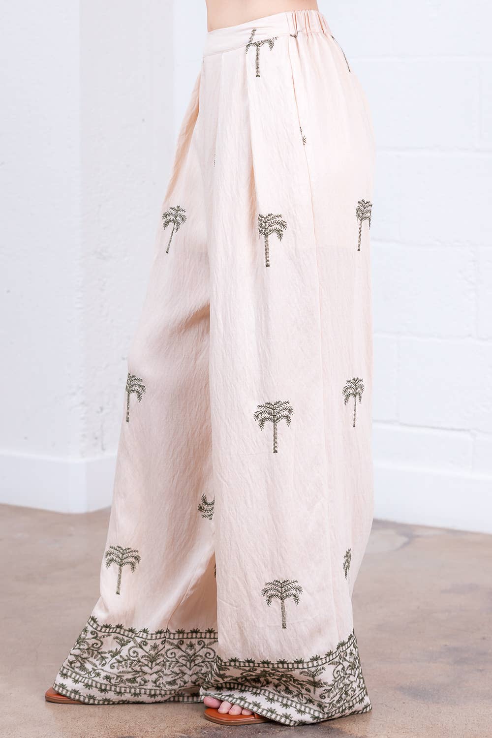 Stylish Palm Tree Embroidery Pleated Pants for Women