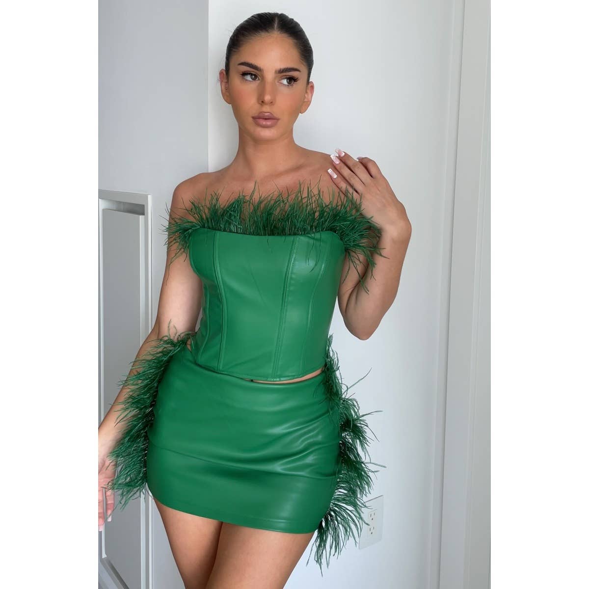 GREEN